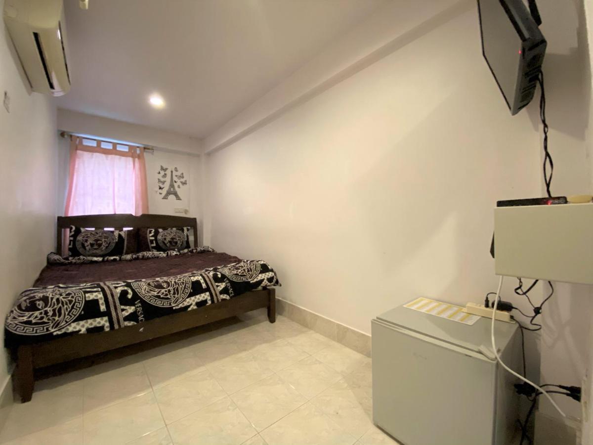 Som Guesthouse Patong Exterior photo